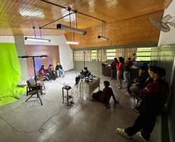 Nuestra sala donde alumnos  realizan reportajes