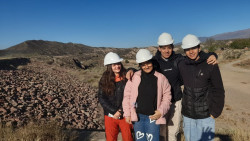 Estudiantes de sexto año, pasantías en Departamento de Hidráulica (Trabajo de Campo)