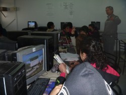 Aprendiendo en la sala de informática