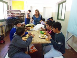 Nuestros alumnos durante el comedor de la Doble escolaridad