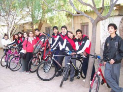 Entrega de bicicletas a nuestros alumnos.