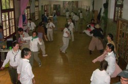 Cantamos, bailamos, aprendemos de nuestras tradiciones
